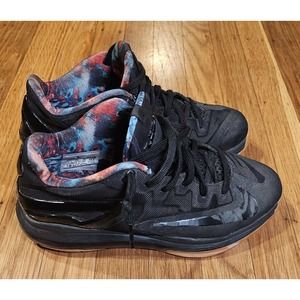 NIKE LEBRON XI 11'S SIZE 6.5 Y SHOES 644534 003 KIDS GS YOUTH BLACK GUM BOTTOM